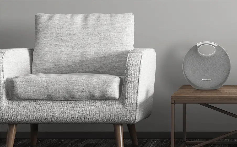 Harman Kardon onyx studio 4 vs 5